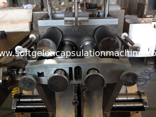 Grande macchina della capsula di Softgel dell'olio di pesce della scaglia/macchina S610 di incapsulamento